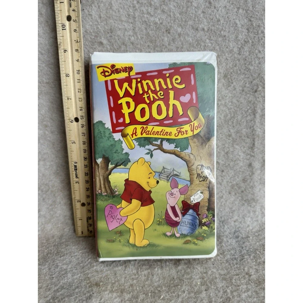 Disney Winnie the Pooh  A Valentine‎ For You VHS 2001 Clamshell